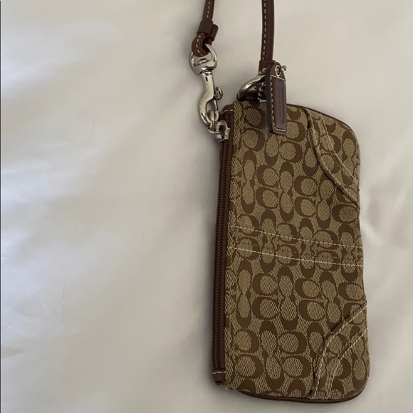 Genuine Coach Wristlet - Picture 4 of 4